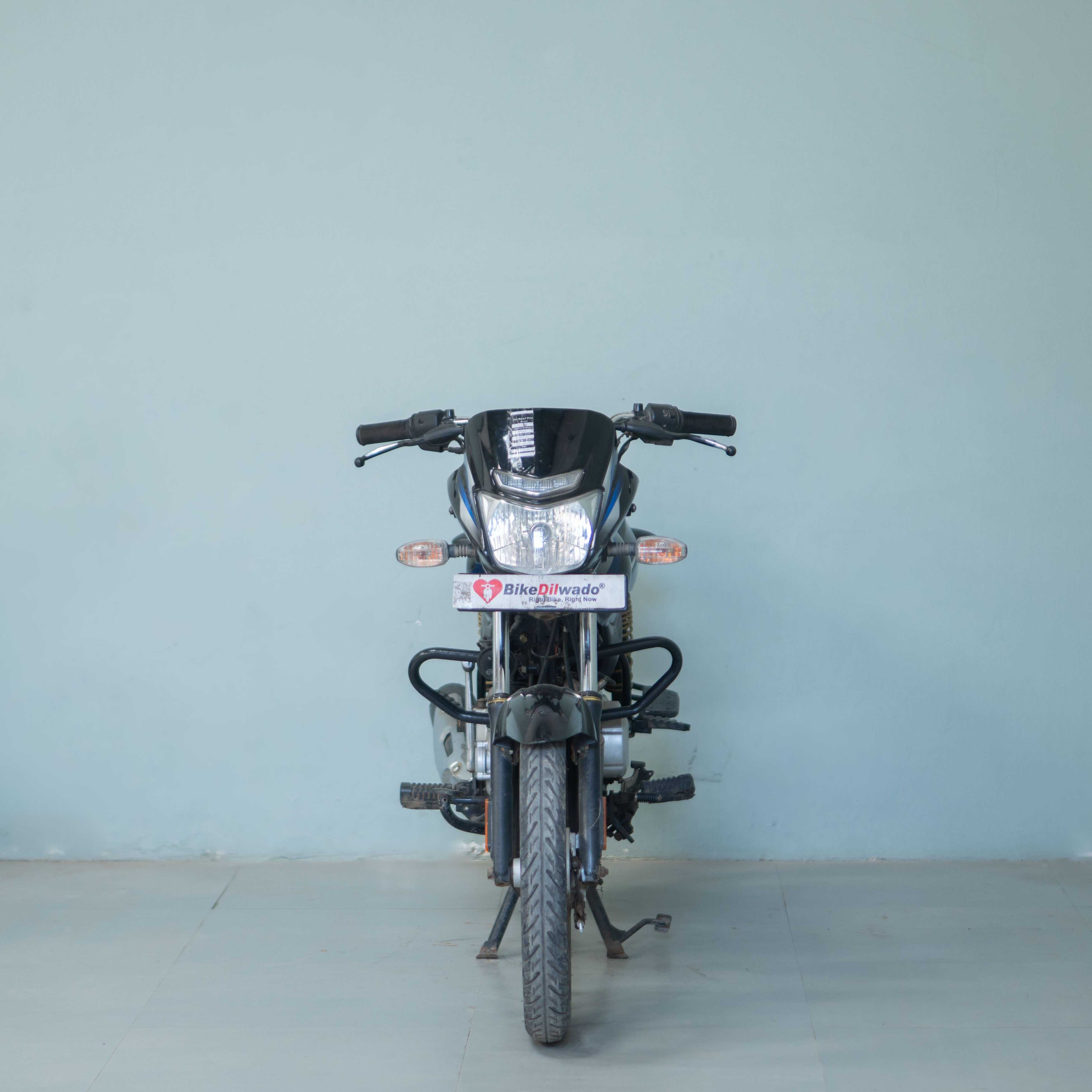 Bajaj Platina - Image 3