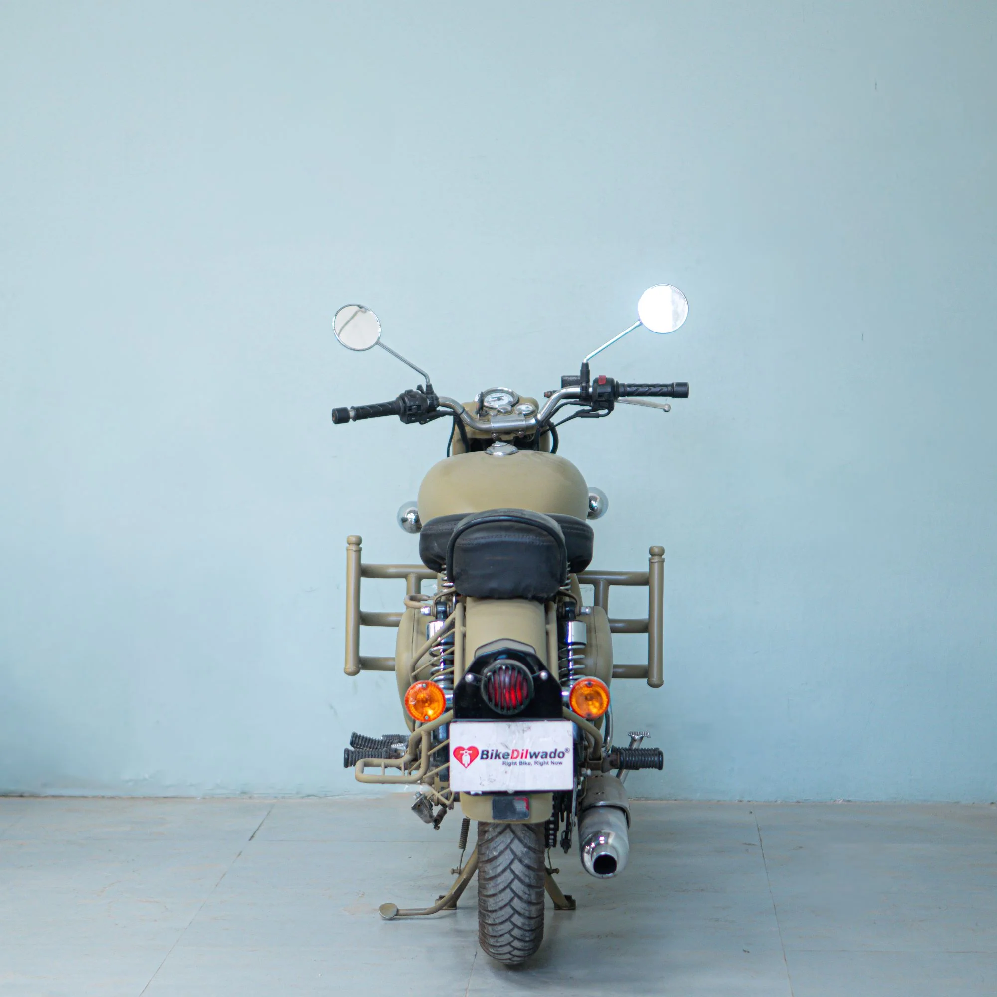 Royal Enfield Classic 500 - Image 4