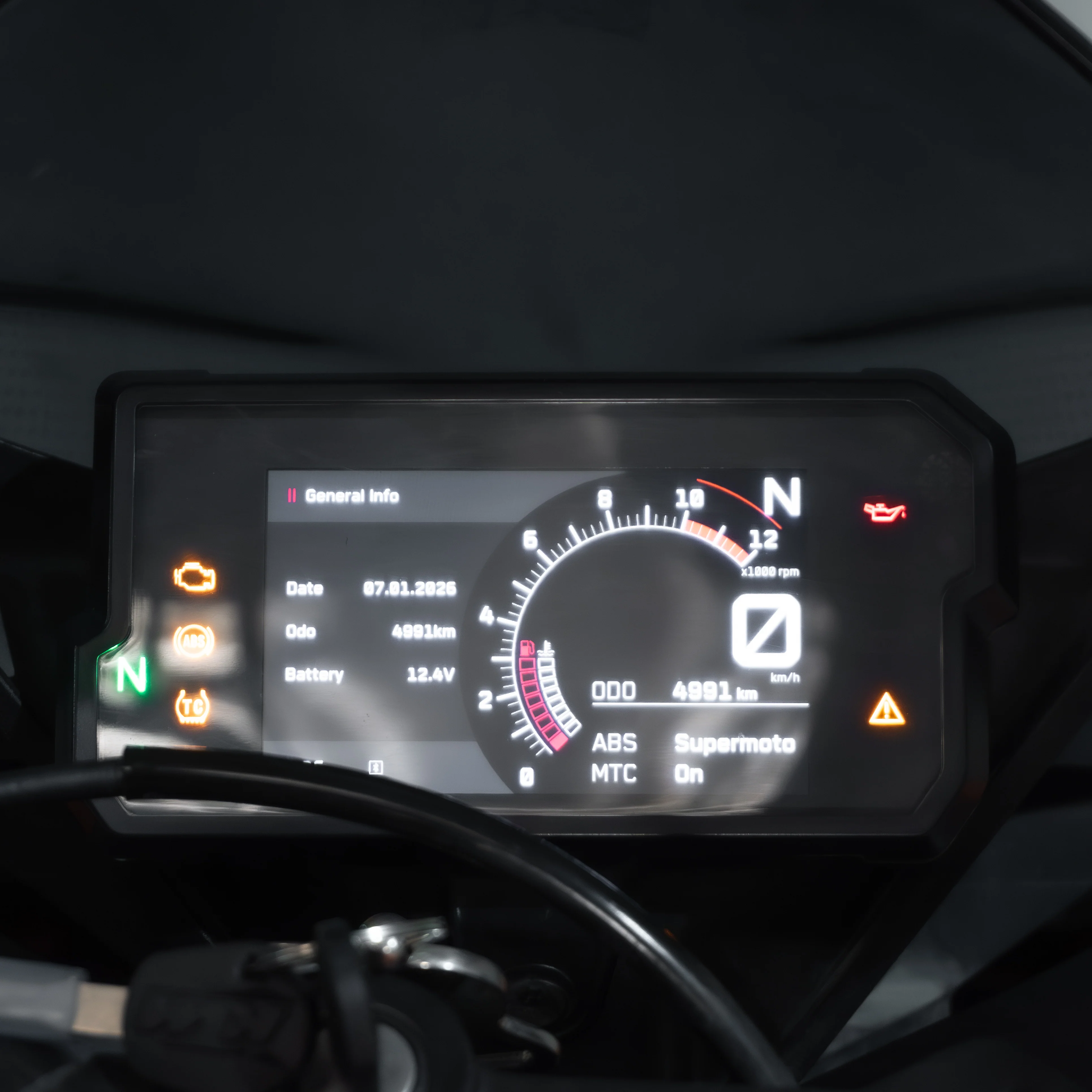 KTM RC 390 - Image 8