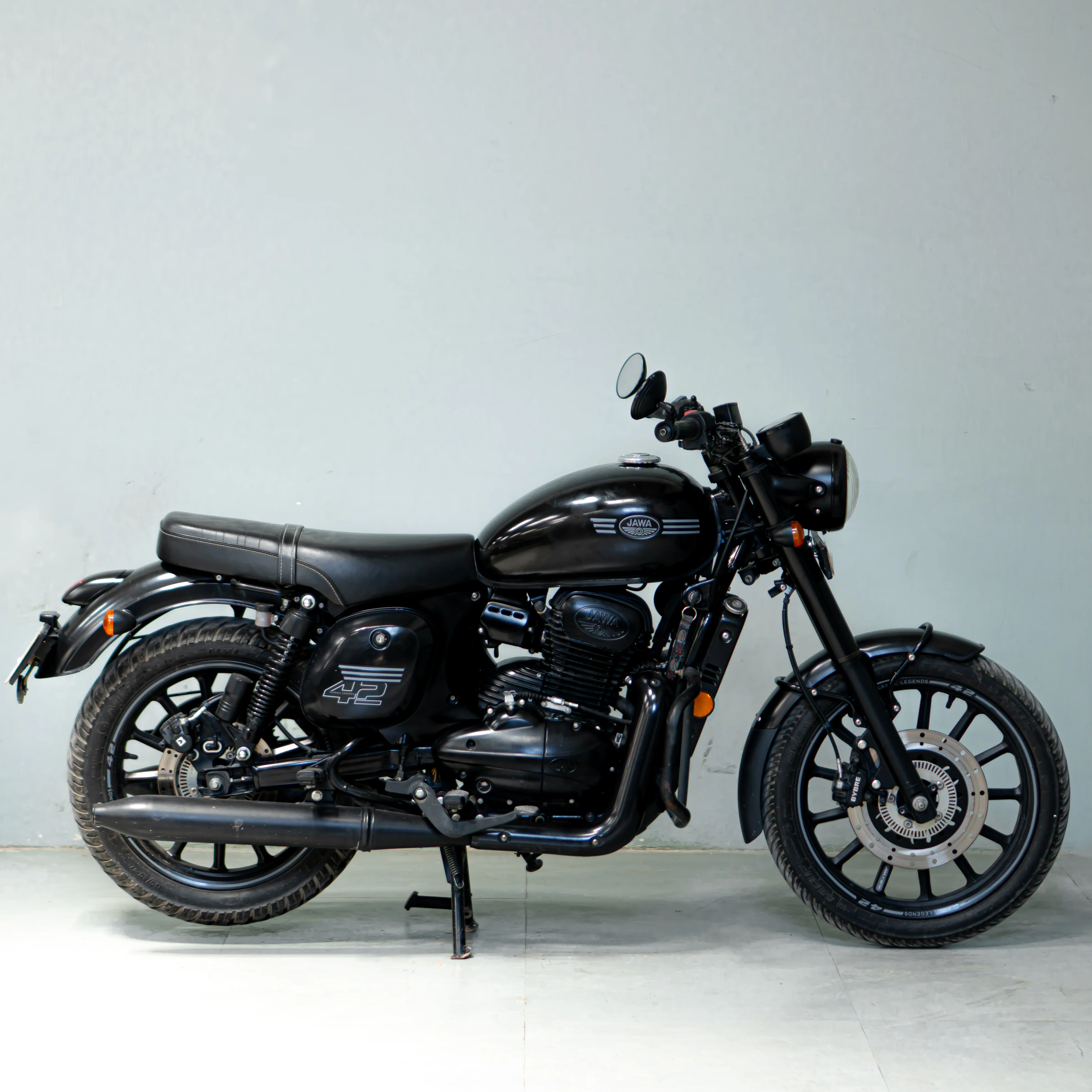 JAWA 42 Classic - Image 4