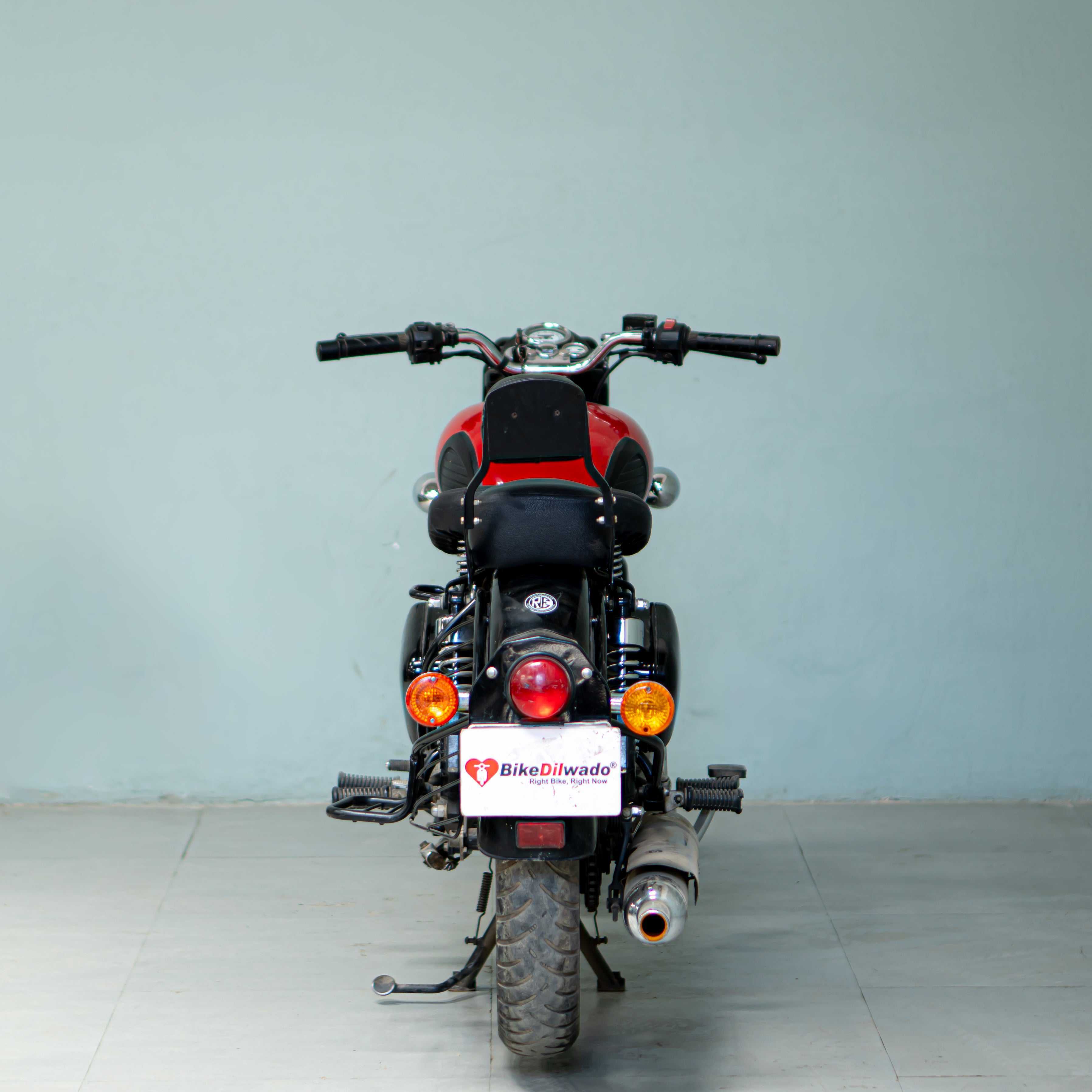 Royal Enfield Classic 350 - Image 4