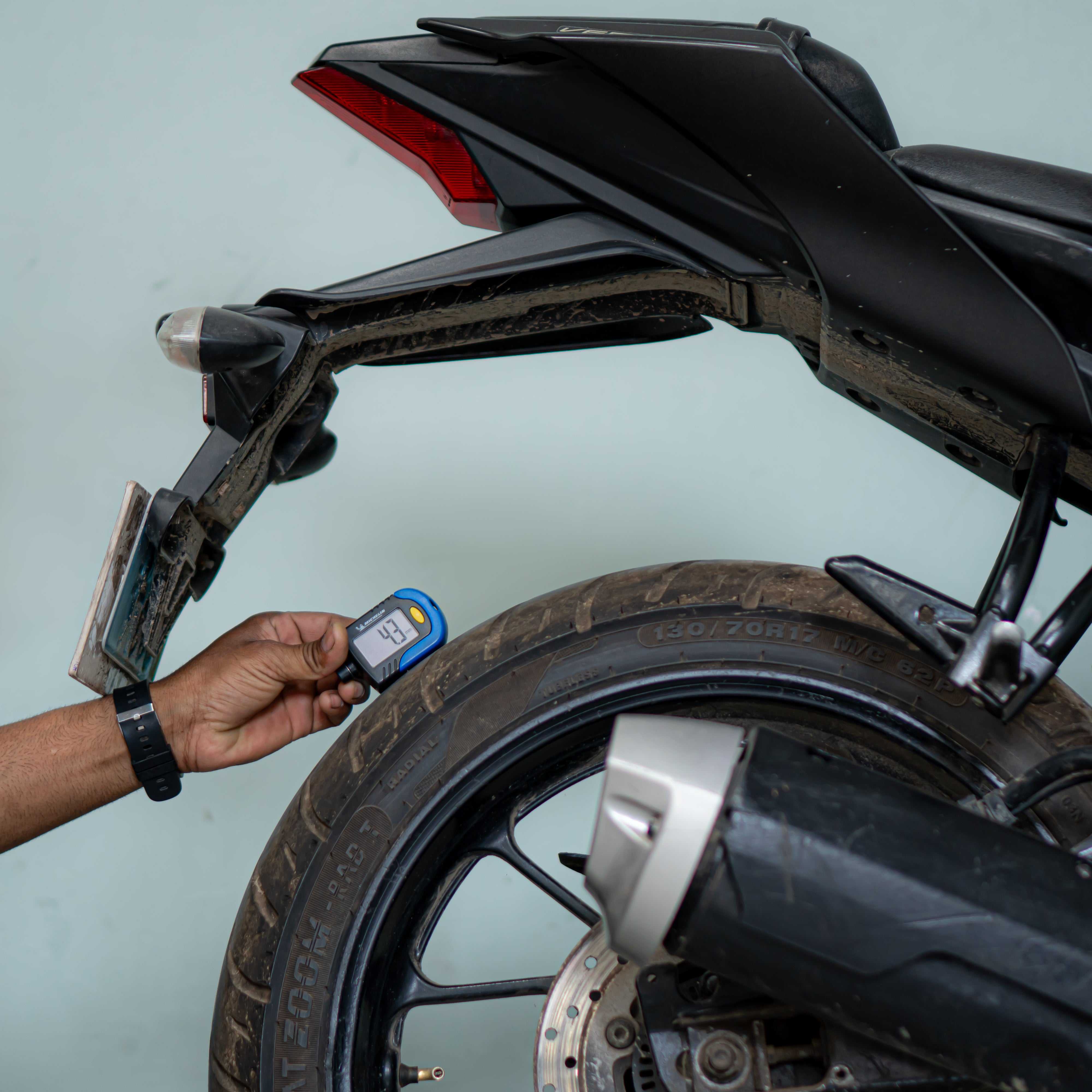 Yamaha R15 V3 - Image 3