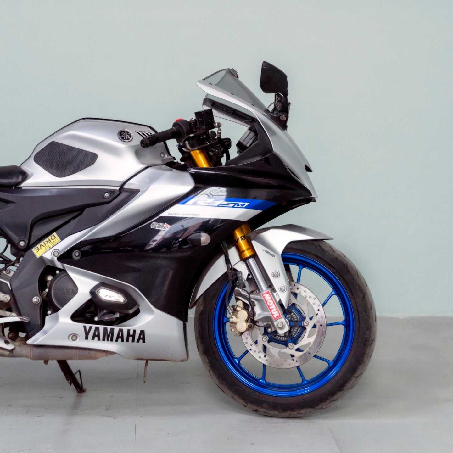 Yamaha R15 M - Image 8